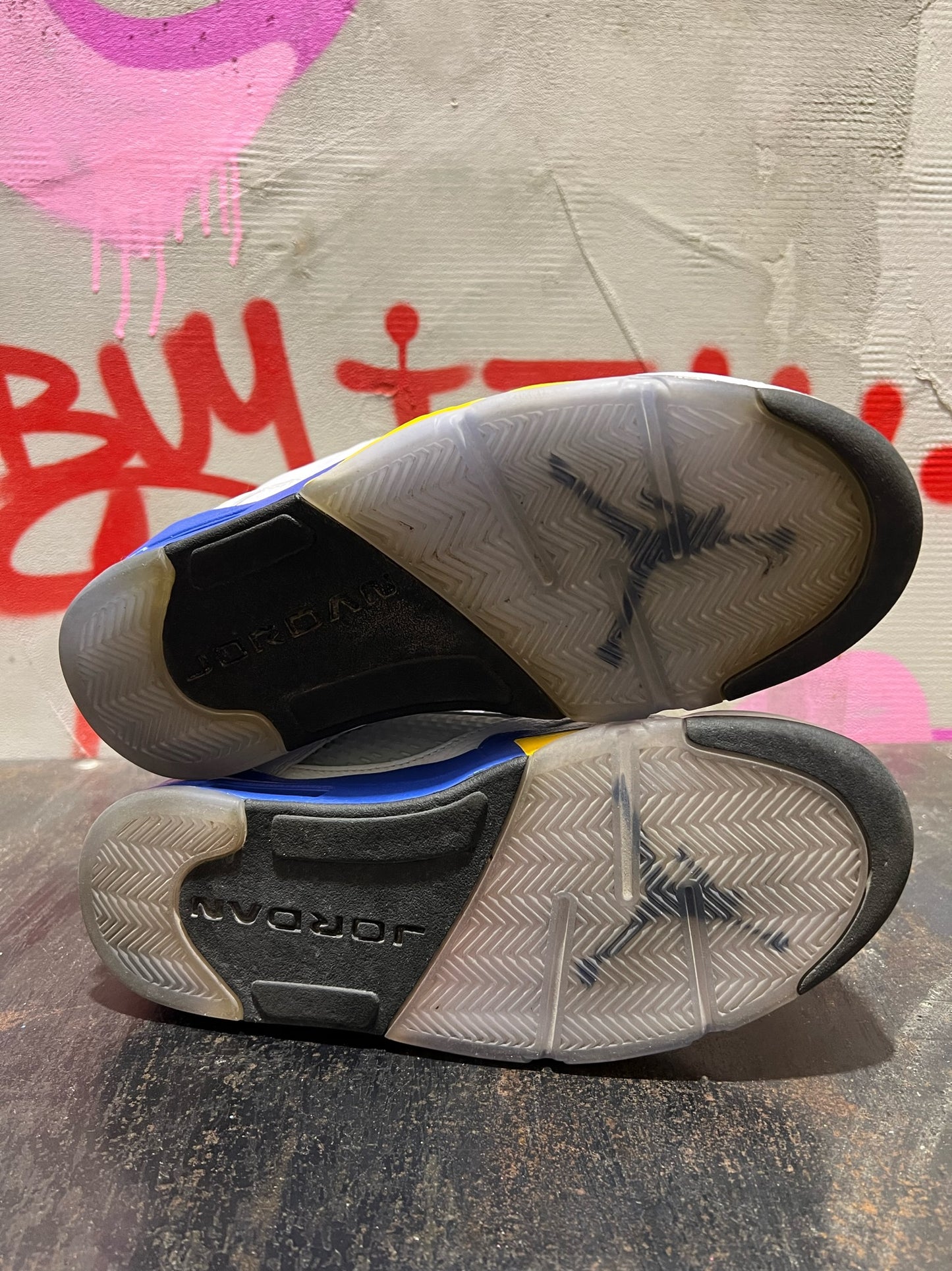 AIR JORDAN 5 RETRO LANEY