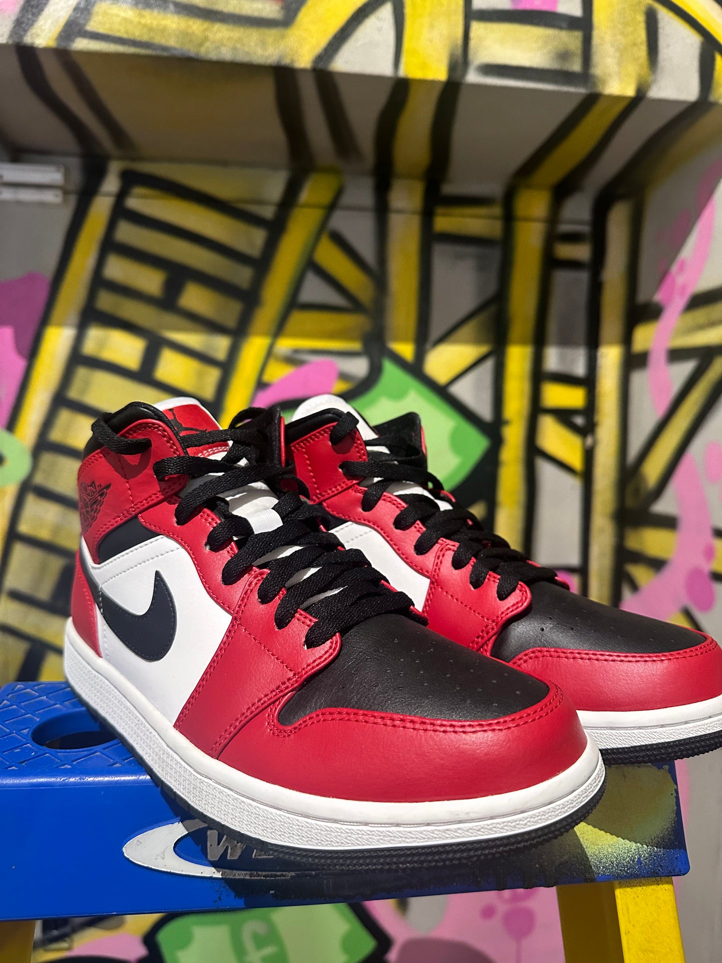 Jordan 1 Mid Red/Black/White