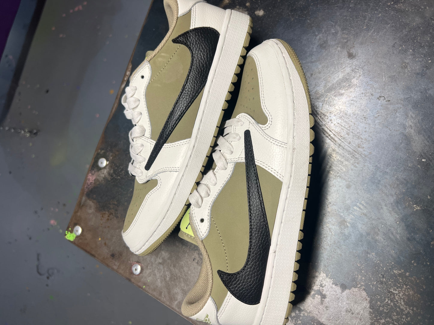 TRAVIS SCOTT JORDAN 1 golf