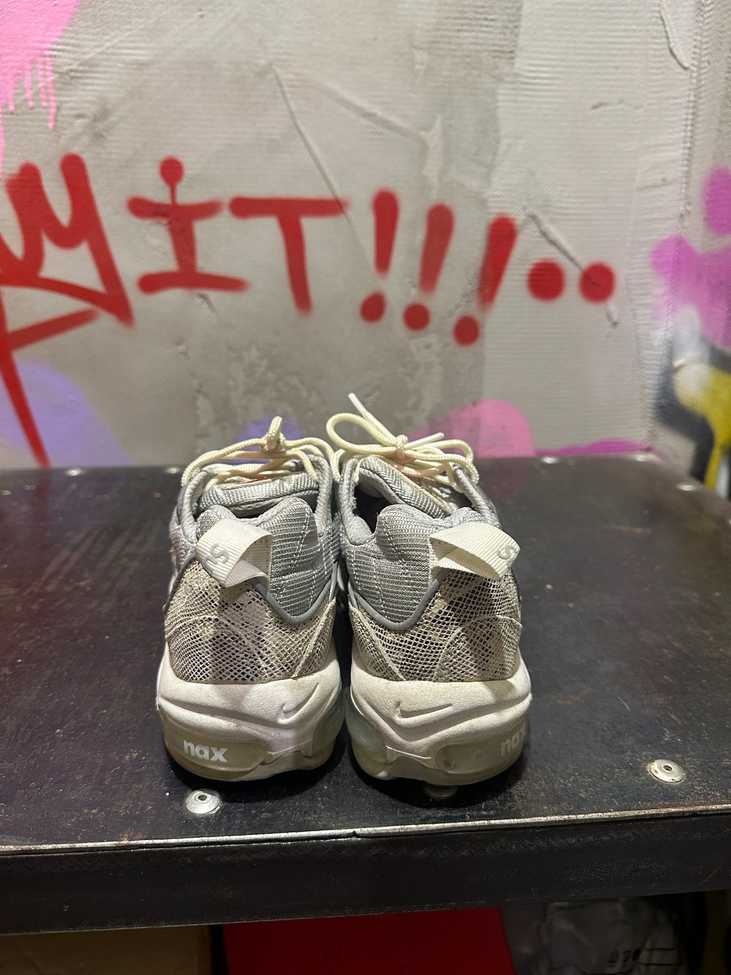 NIKE X SUPREME AIR MAX 98
