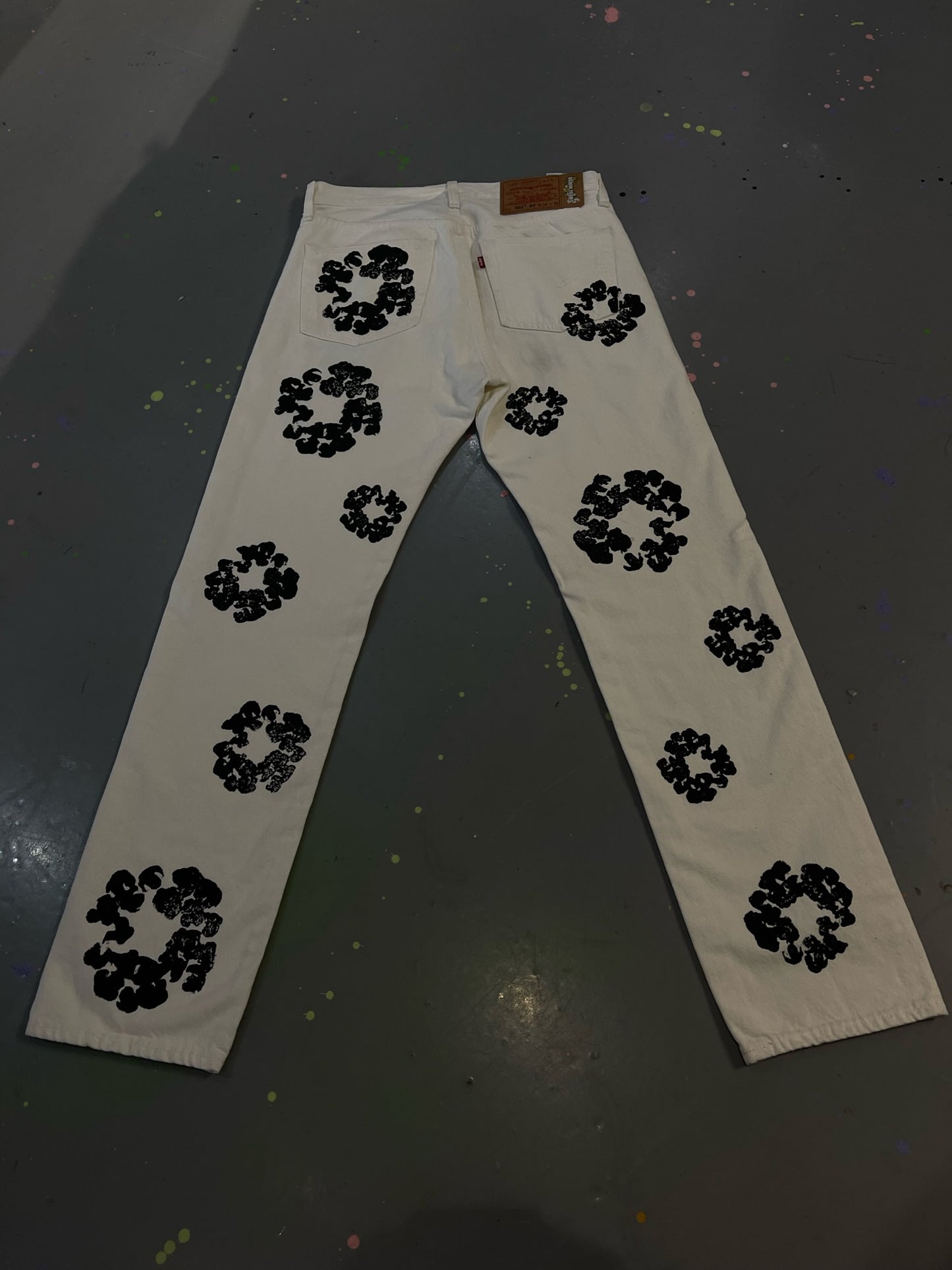 DENIM TEARS JEANS WHITE