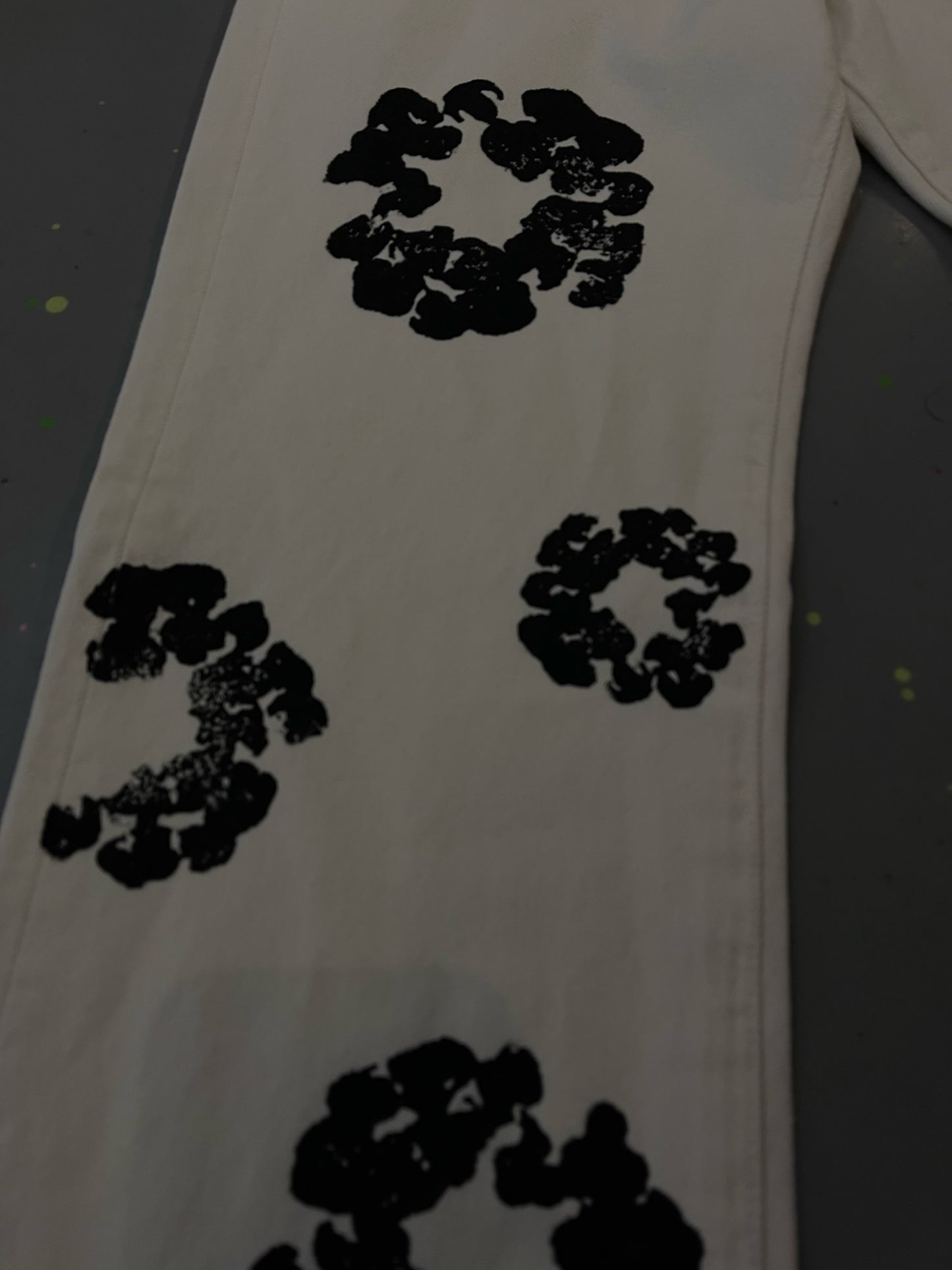 DENIM TEARS JEANS WHITE