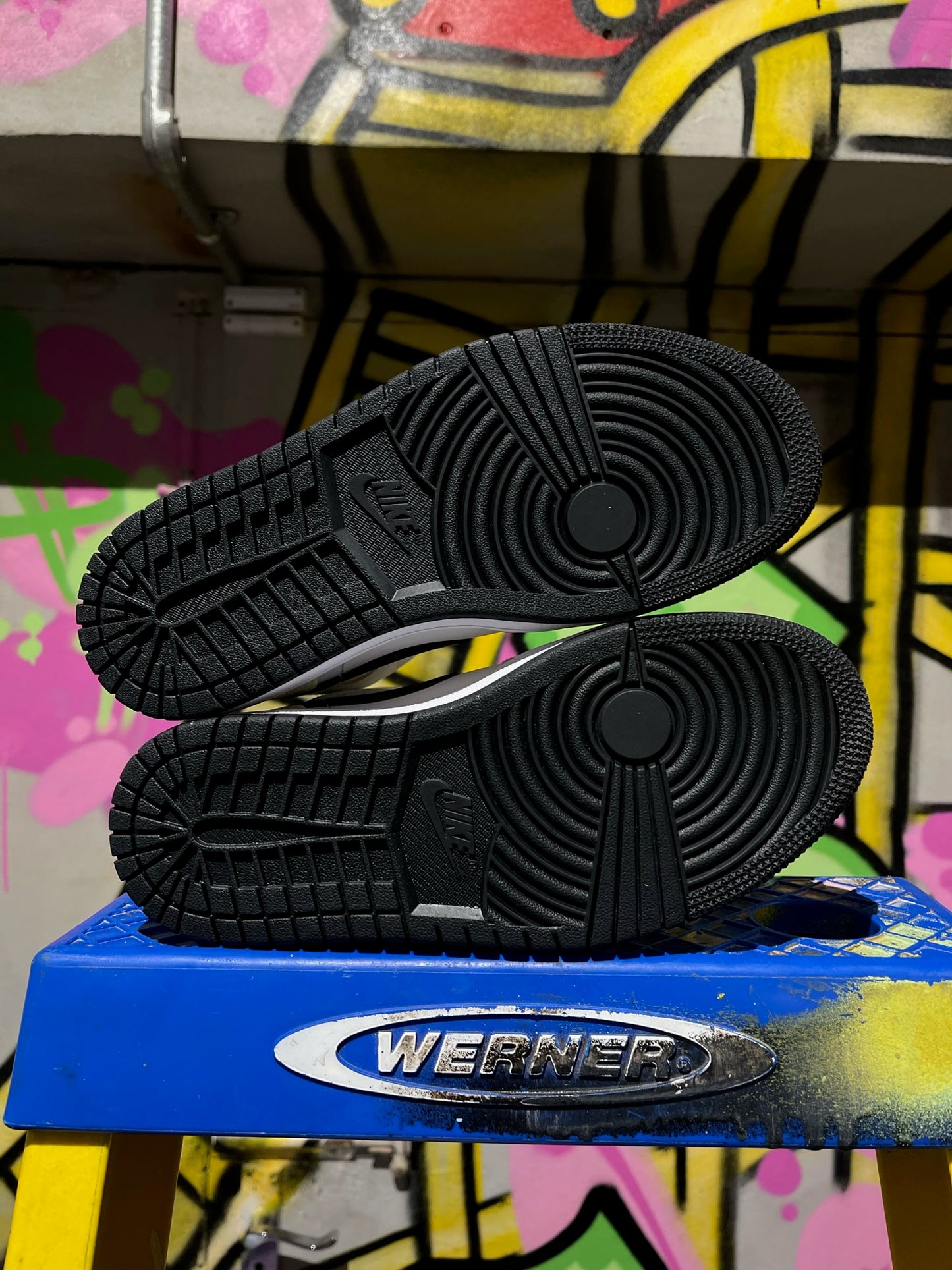 AIR JORDAN 1 MID PARIS