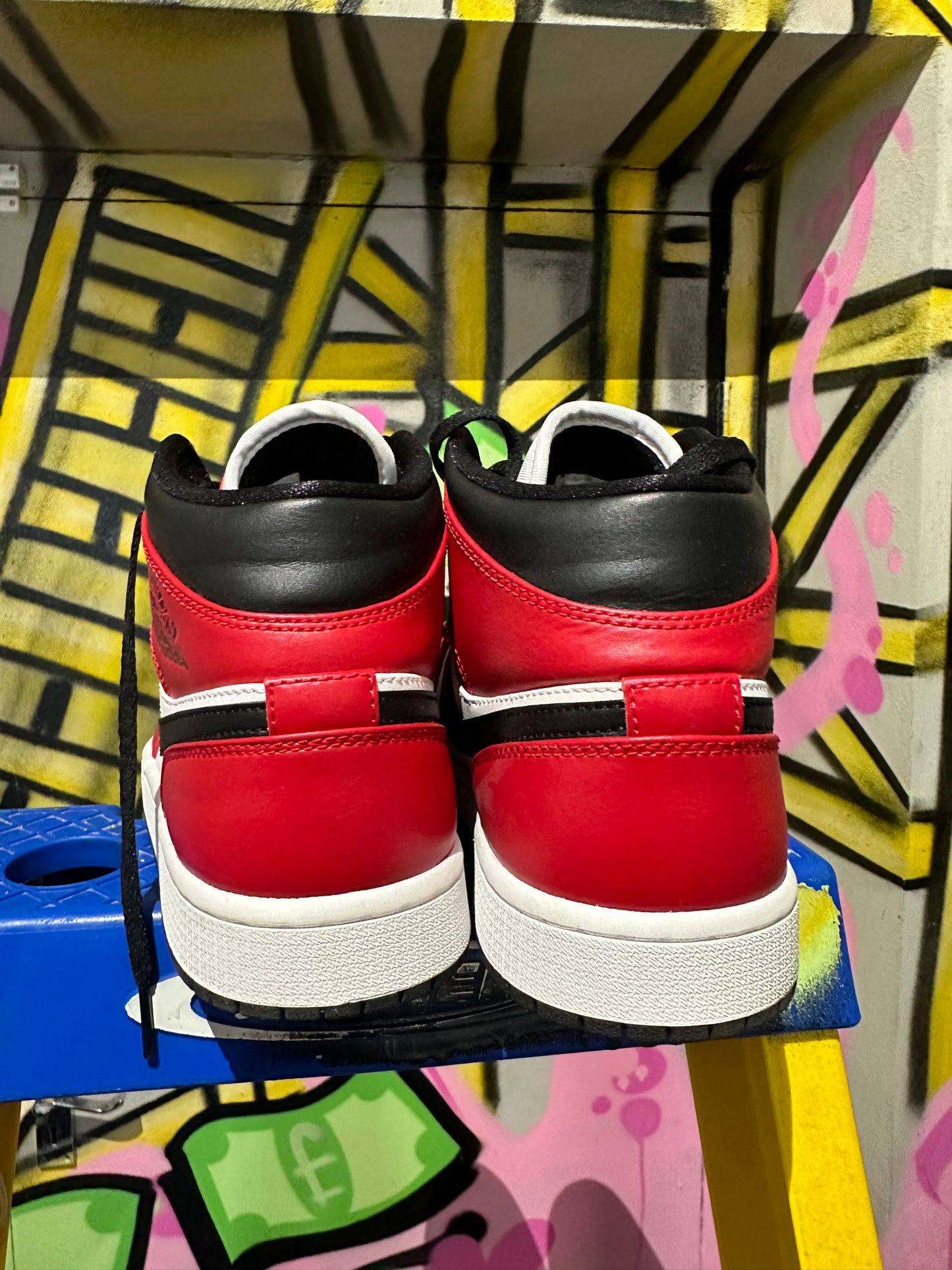 Jordan 1 Mid Red/Black/White