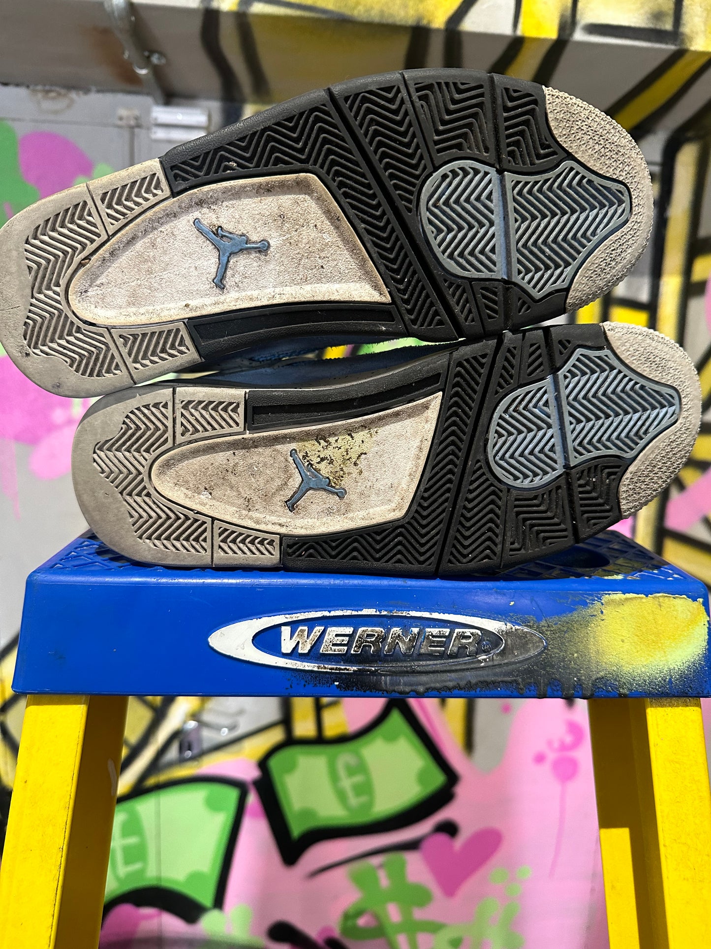 Jordan 4 UNC
