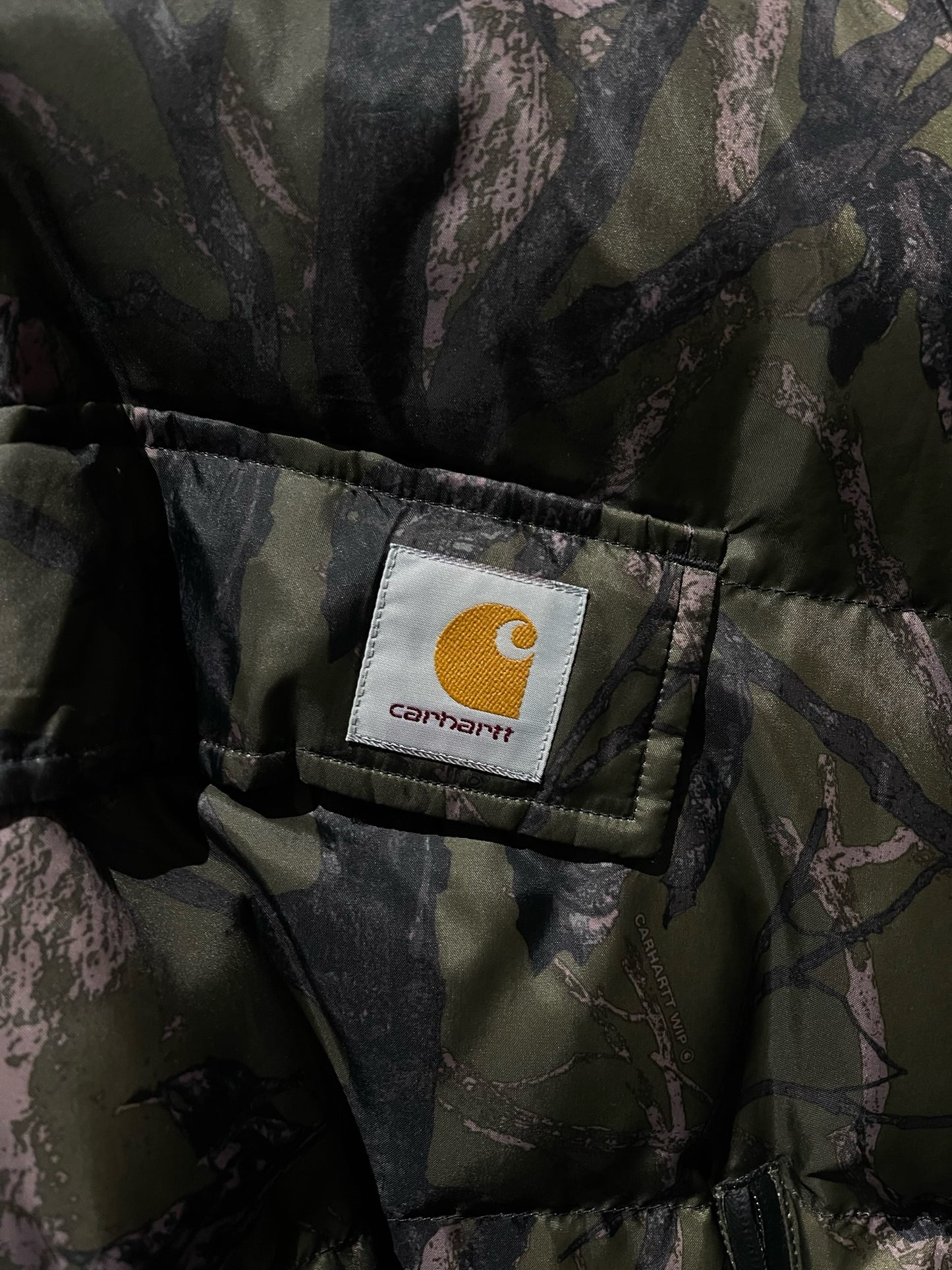 CARHARTT CAMO PUFFER
