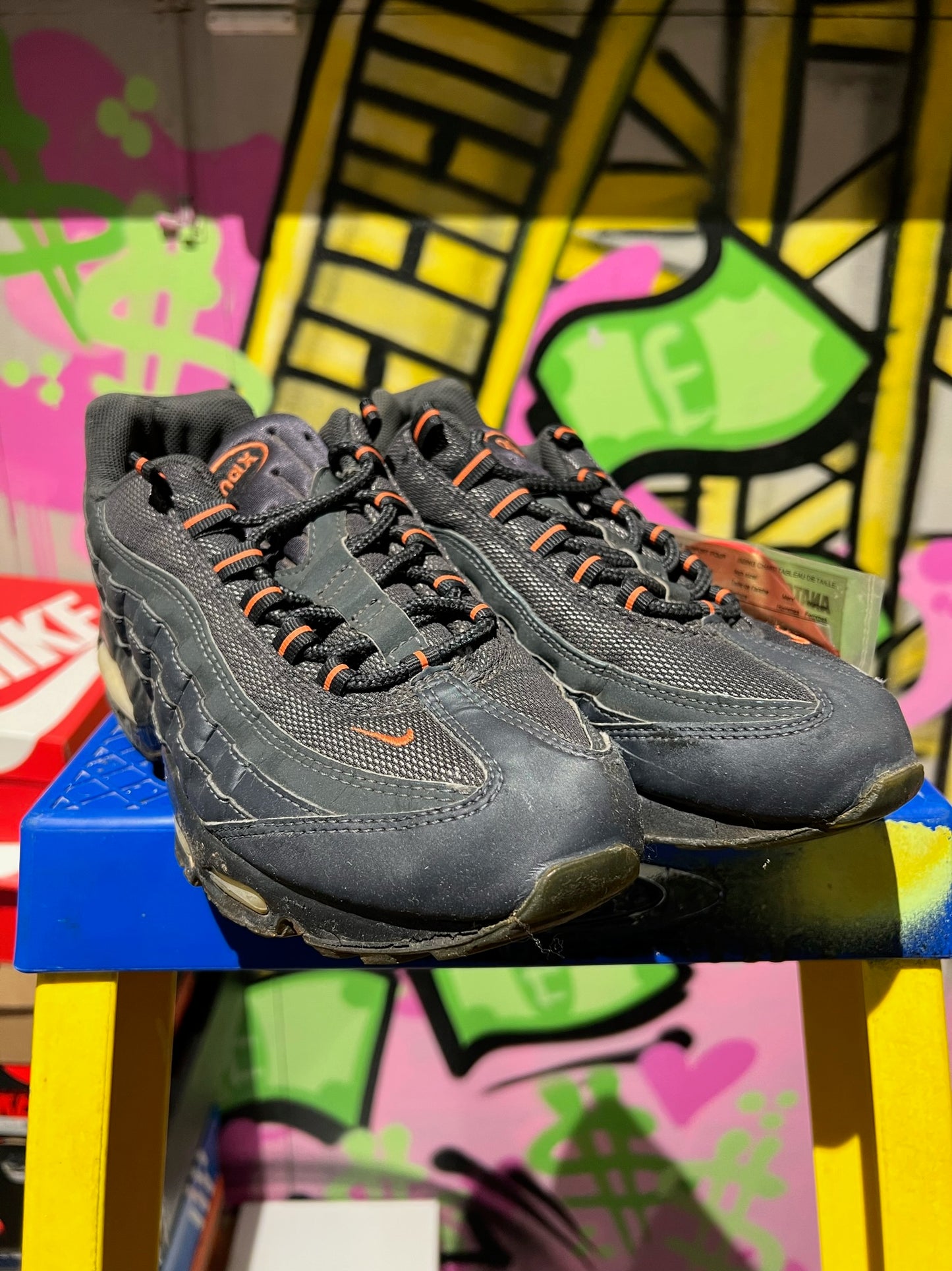 NIKE AIR MAX 95 BLACK COMET RED BRED SUEDE ATMOS 1