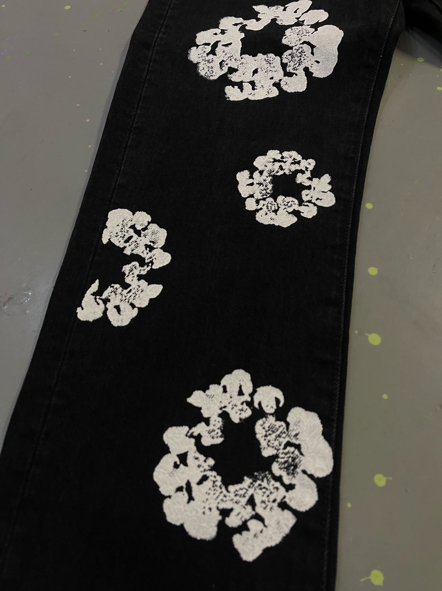 DENIM TEARS JEANS BLACK
