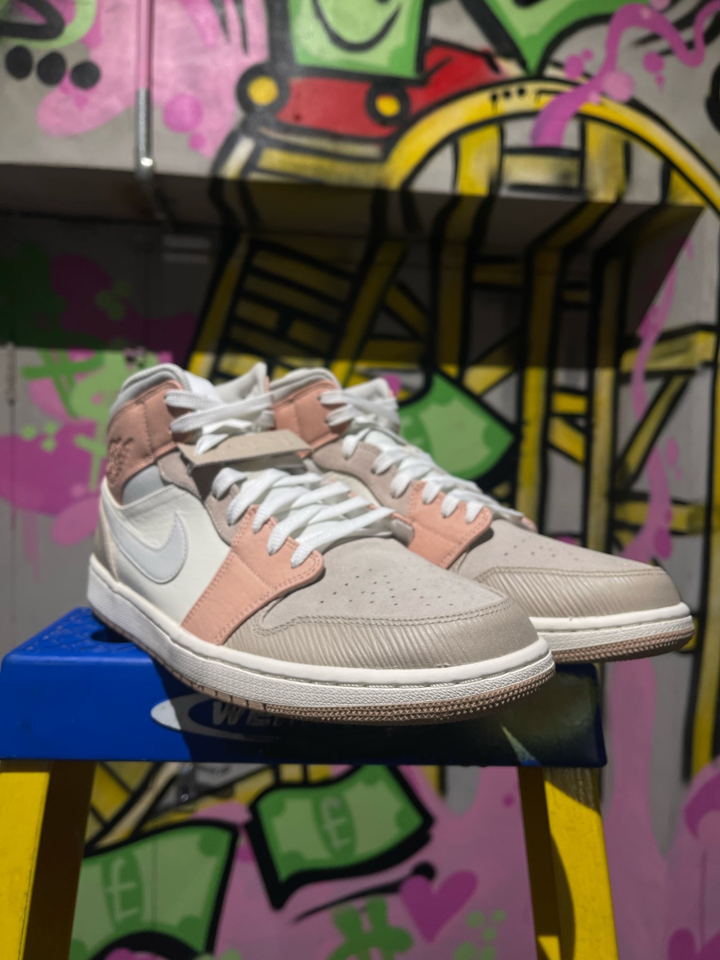 AIR JORDAN 1 MID MILAN