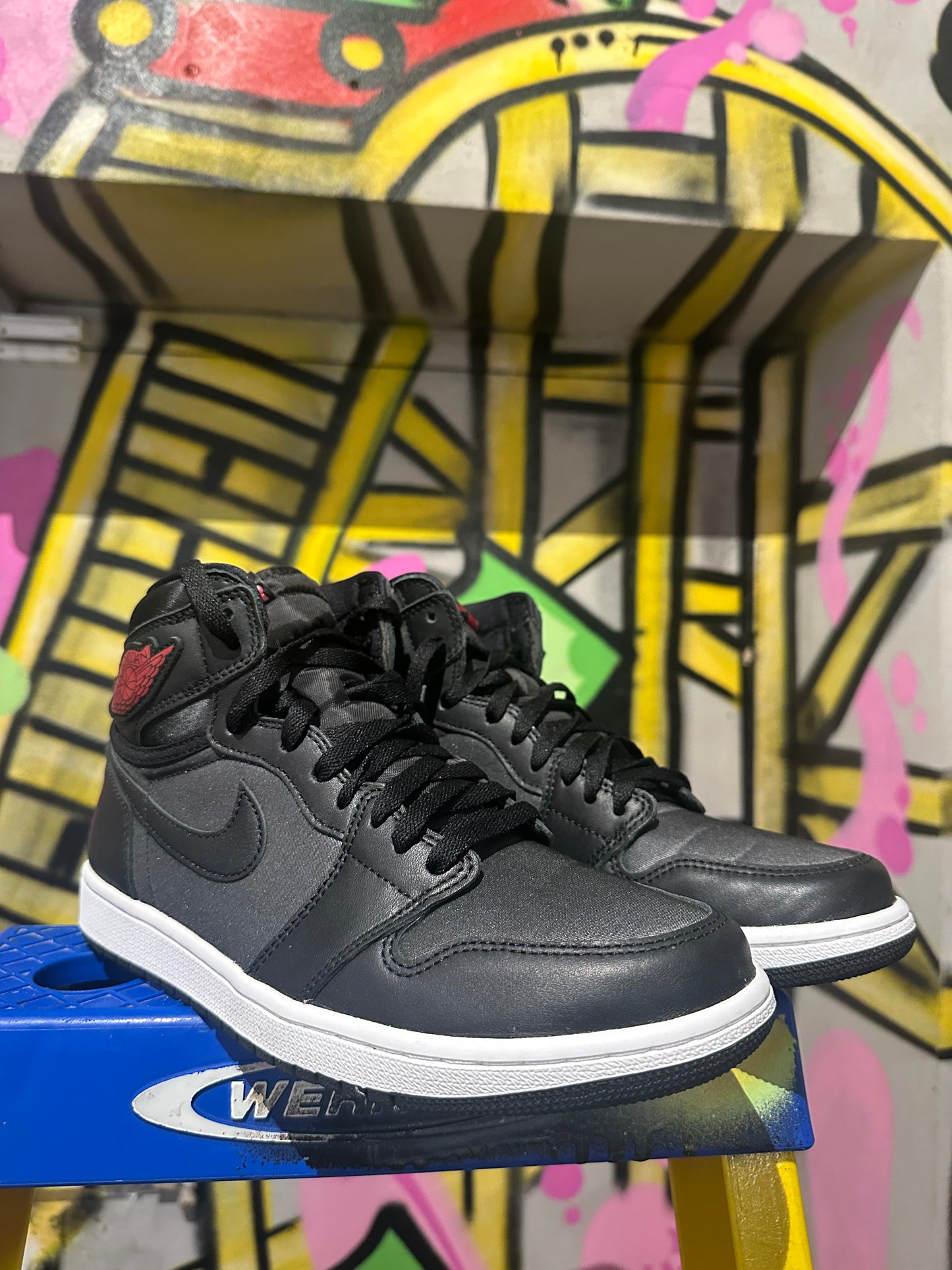 Jordan 1 High Black/Red