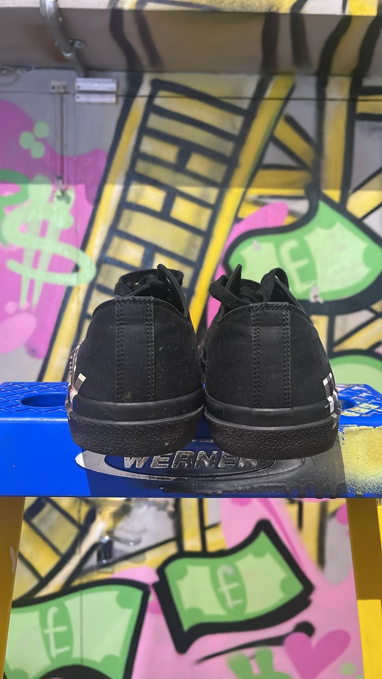 Burberry Low Sneakers