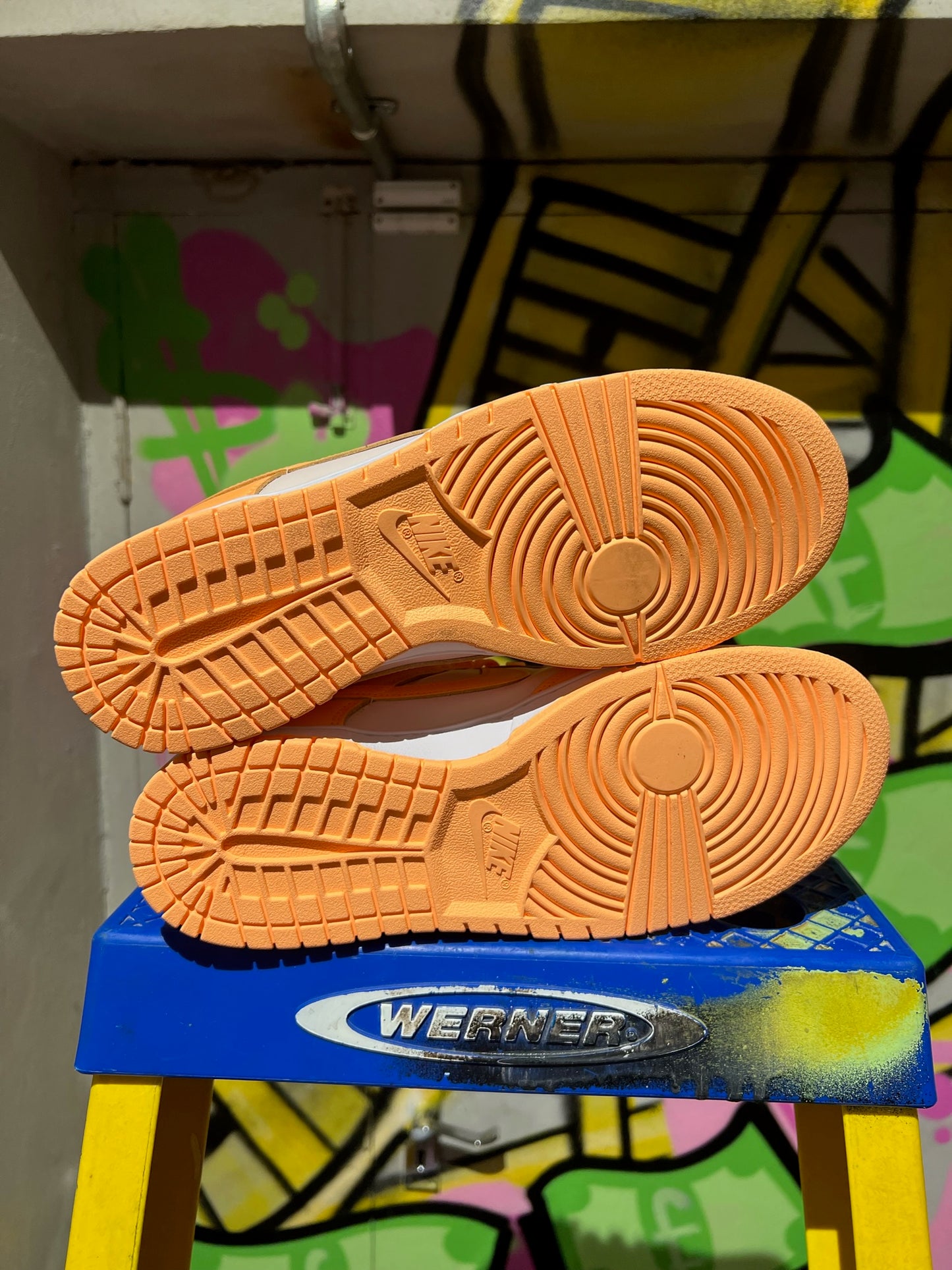 NIKE DUNK LOW PEACH CREAM WHITE