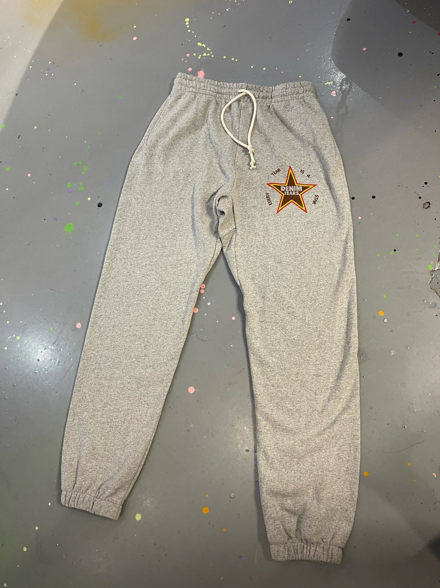 DENIM TEARS SWEATPANTS GREY