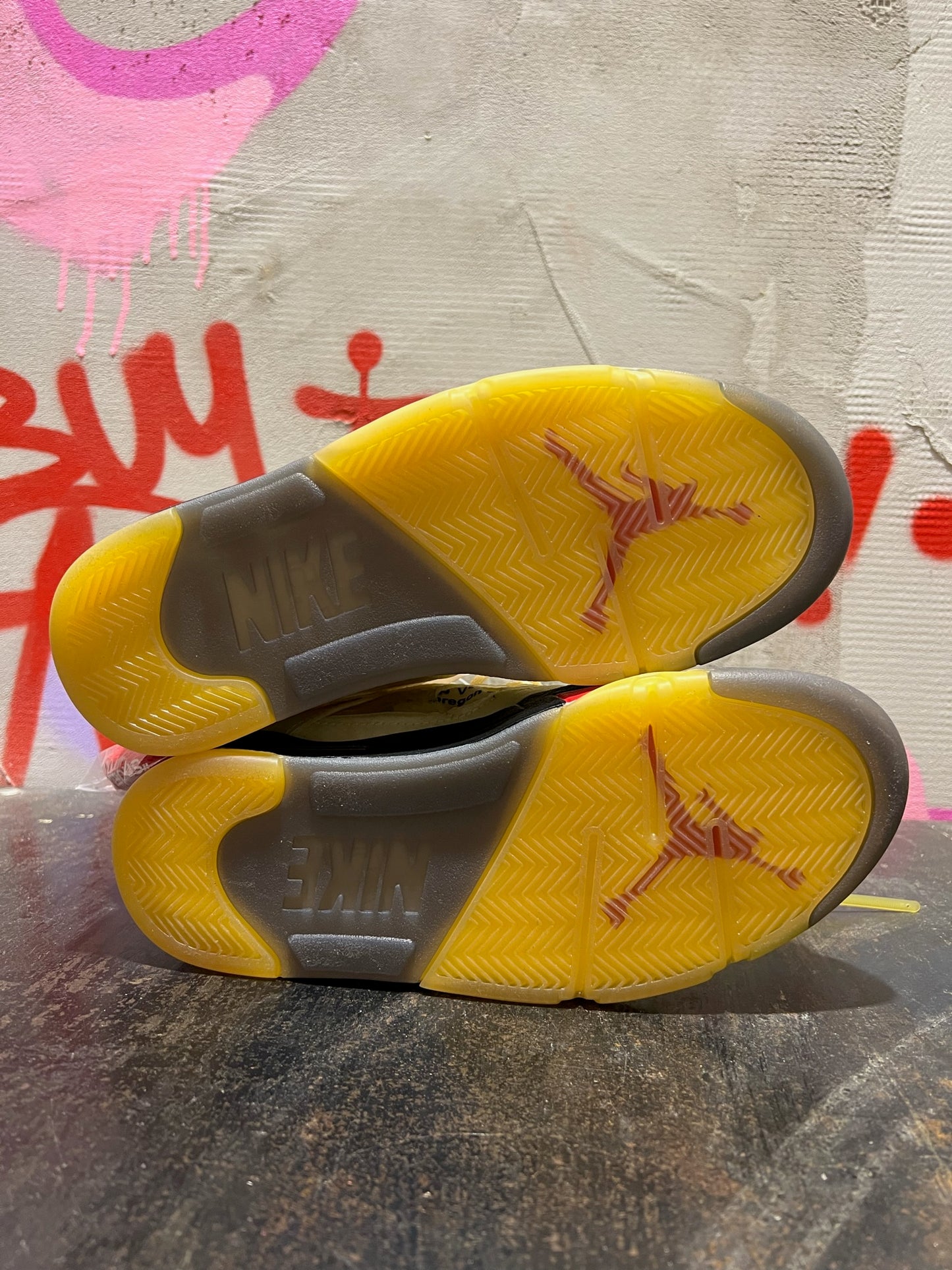 AIR JORDAN 5 RETRO 5 FIRE RED OFF WHITE