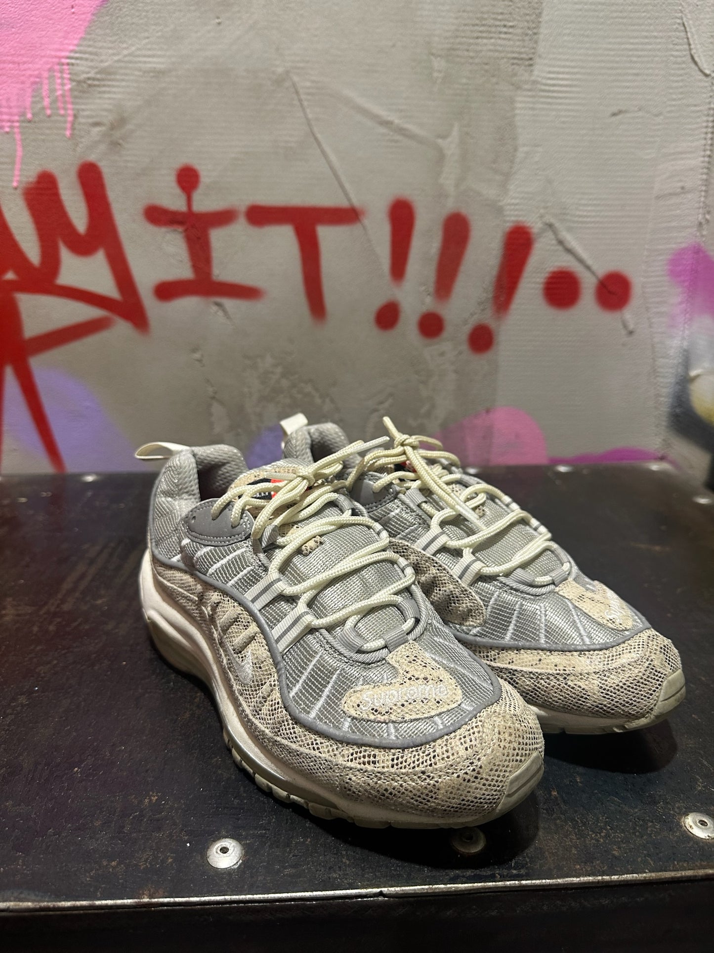 NIKE X SUPREME AIR MAX 98