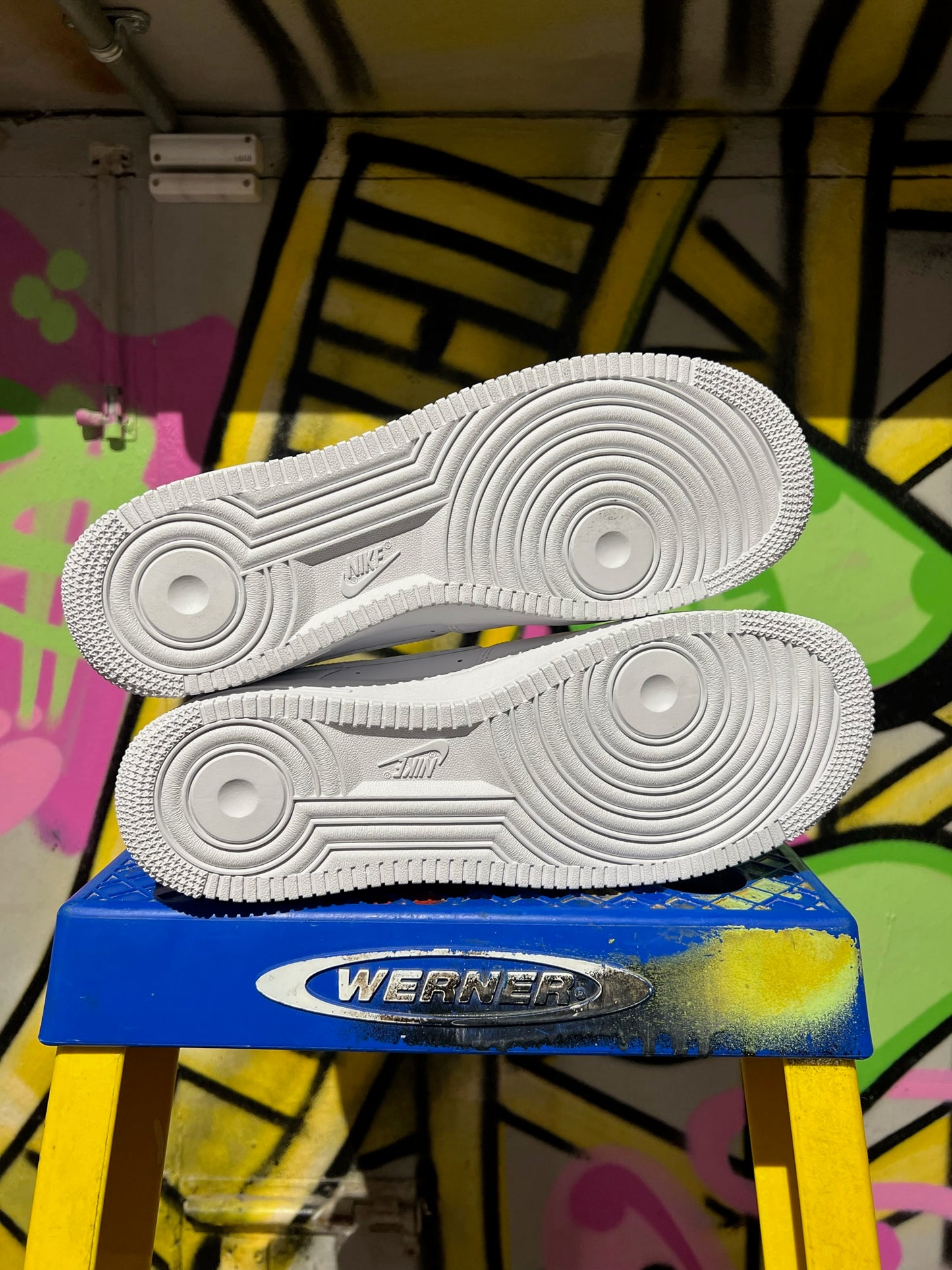 NIKE AIR FORCE 1 X SUPREME