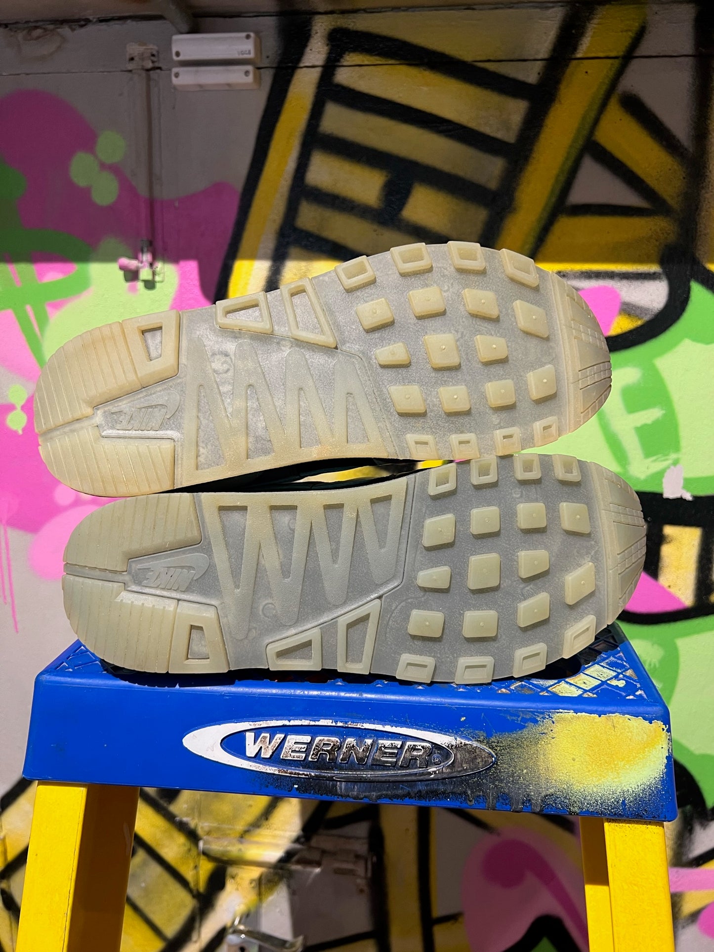 NIKE FOOTPATROL X AIR STAB