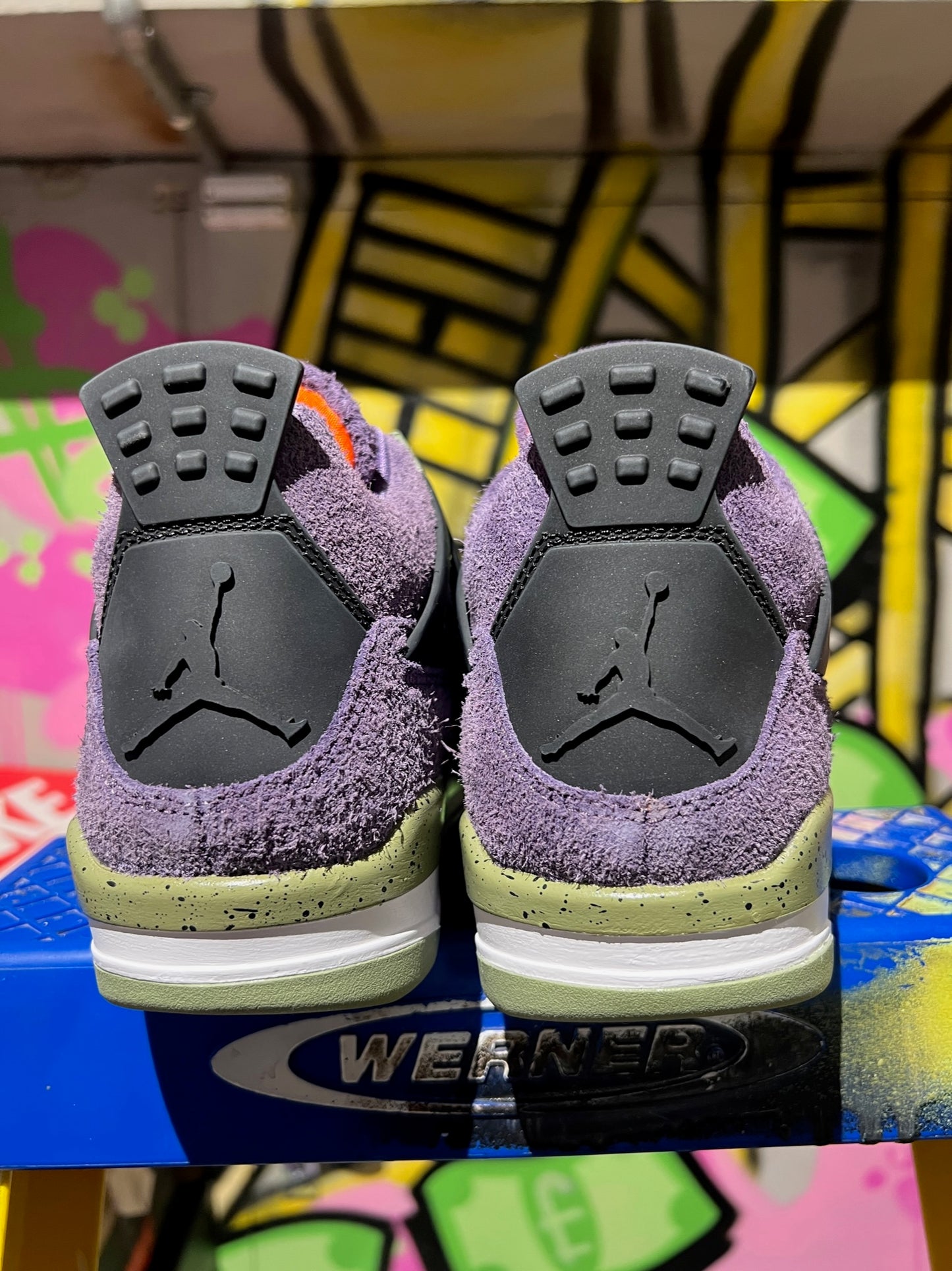 WMNS AIR JORDAN RETRO 4 'CANYON PURPLE'