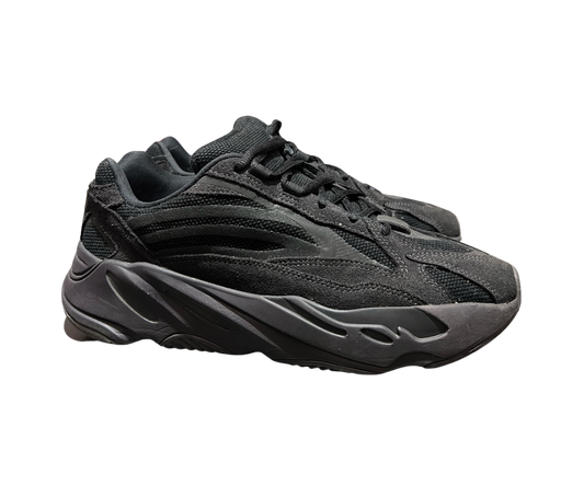 YEEZY BOOST 700 MNVN