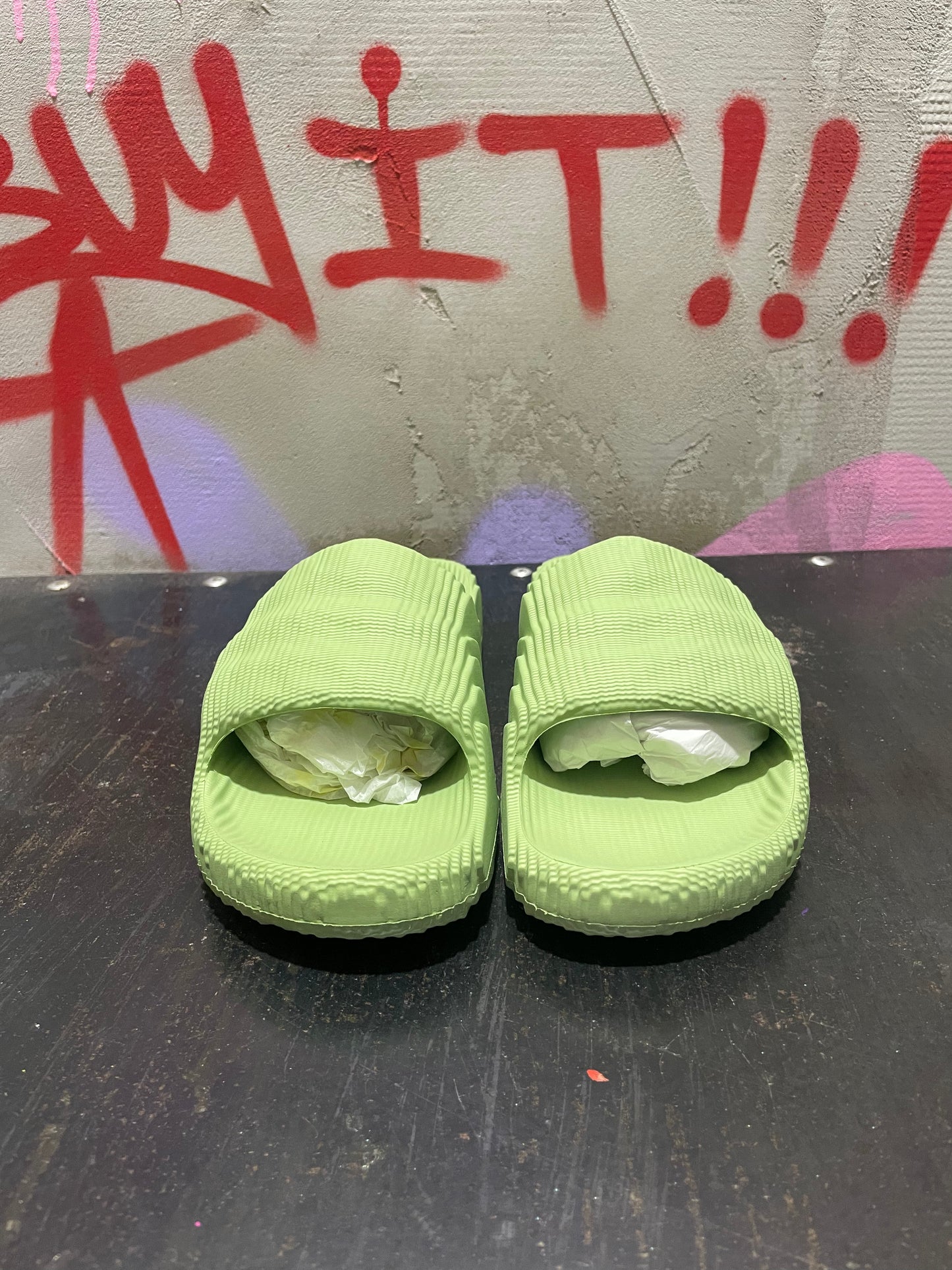 YEEZY SLIDE GLOW GREEN