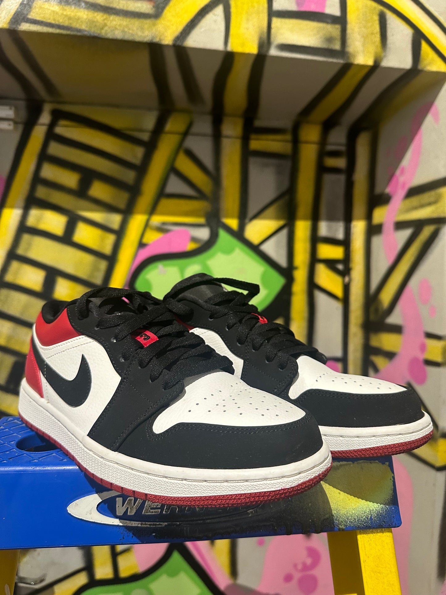 Jordan 1 Low Black Tow