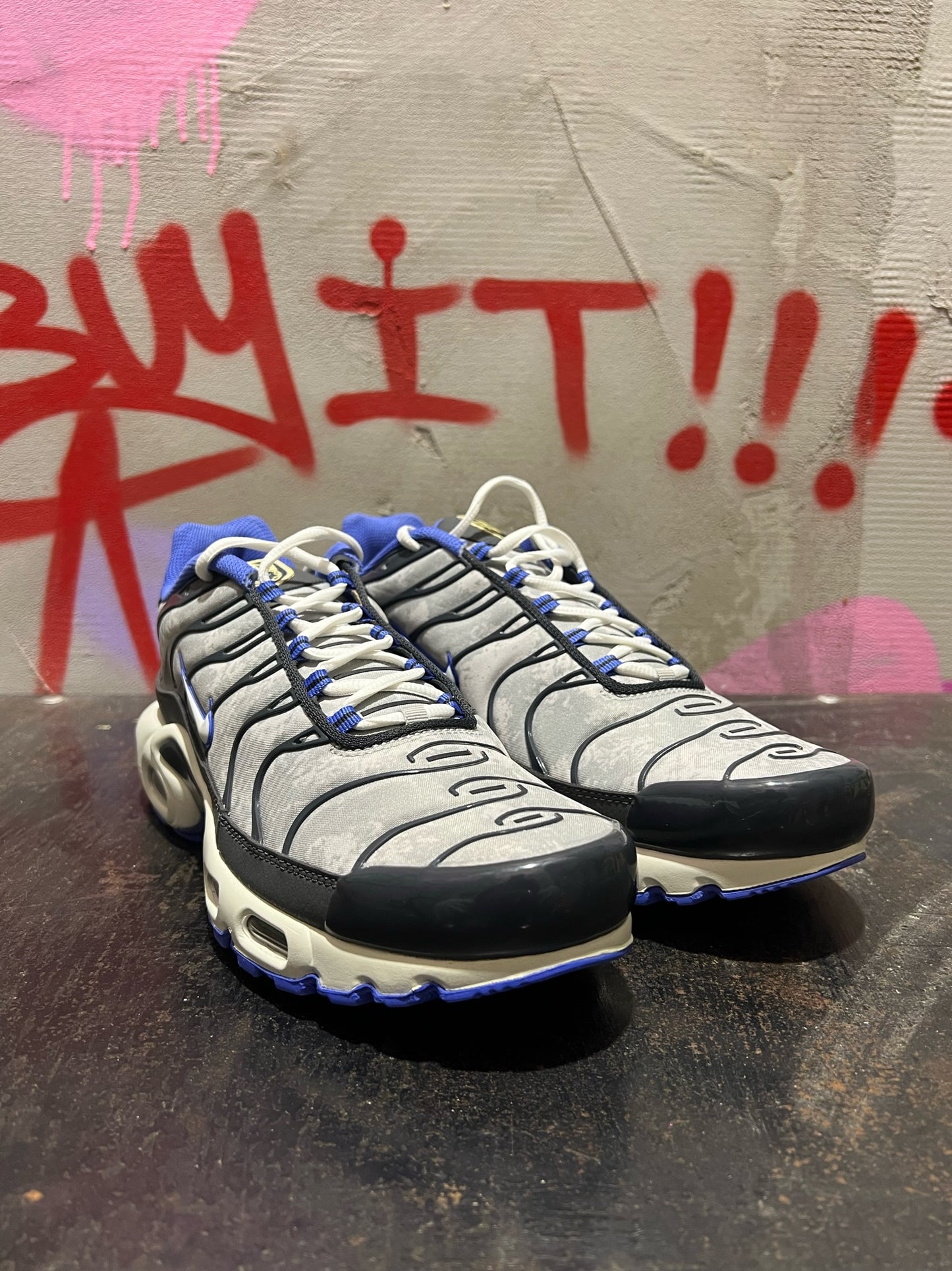 NIKE AIR MAX PLUS SE SMOKE GREY BLUE