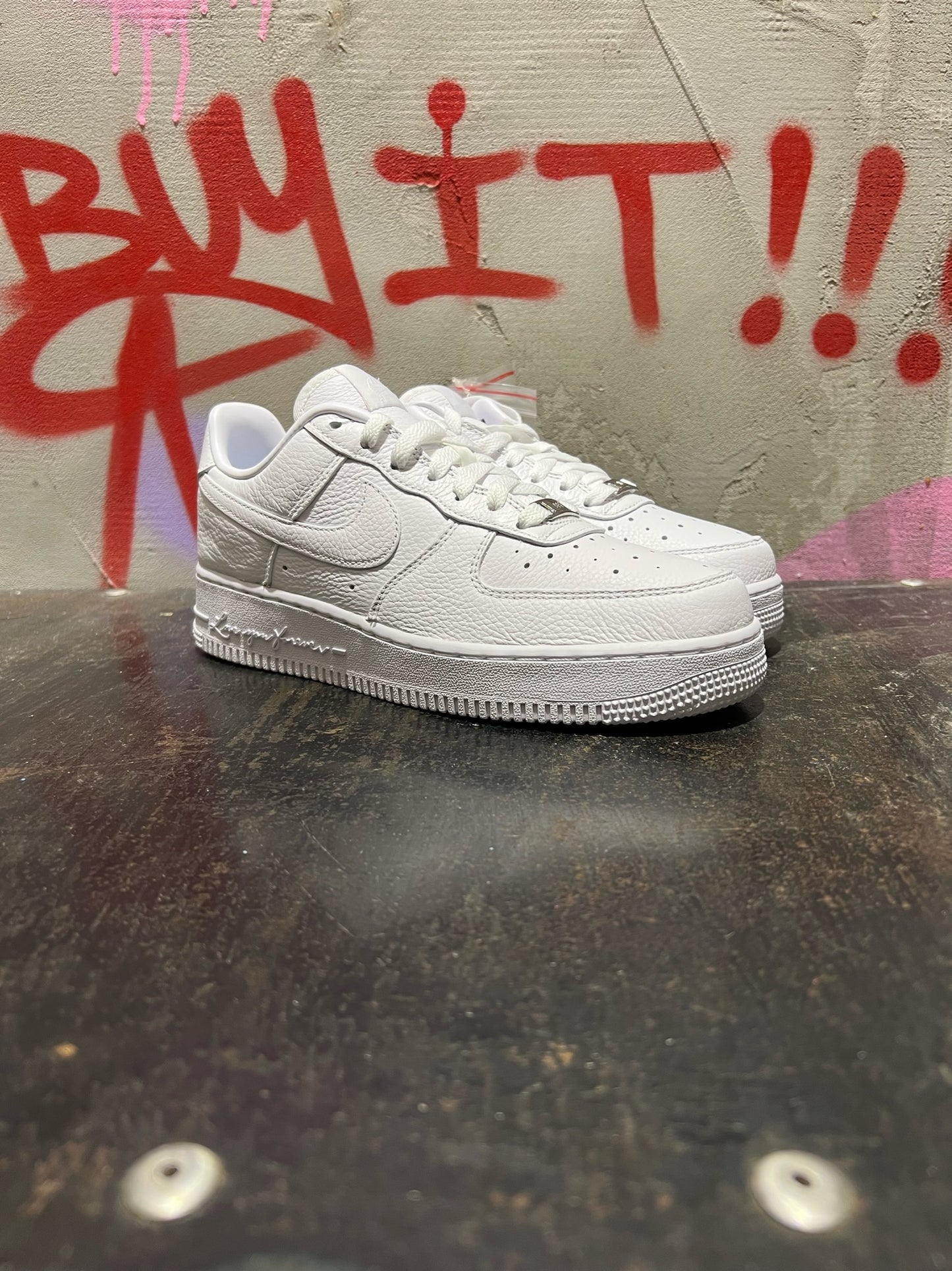 NIKE AIR FORCE 1 NOCTA