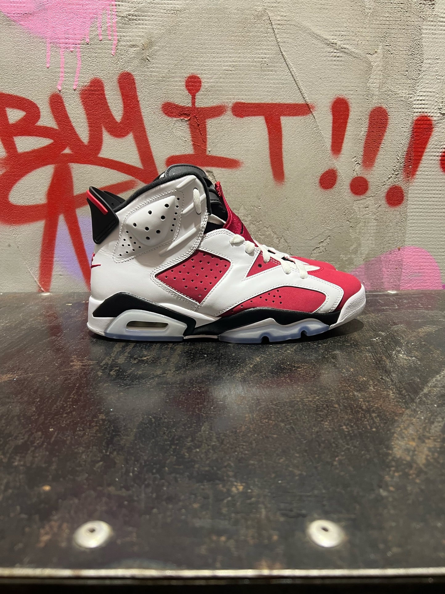 AIR JORDAN 6 RETRO CARMINE