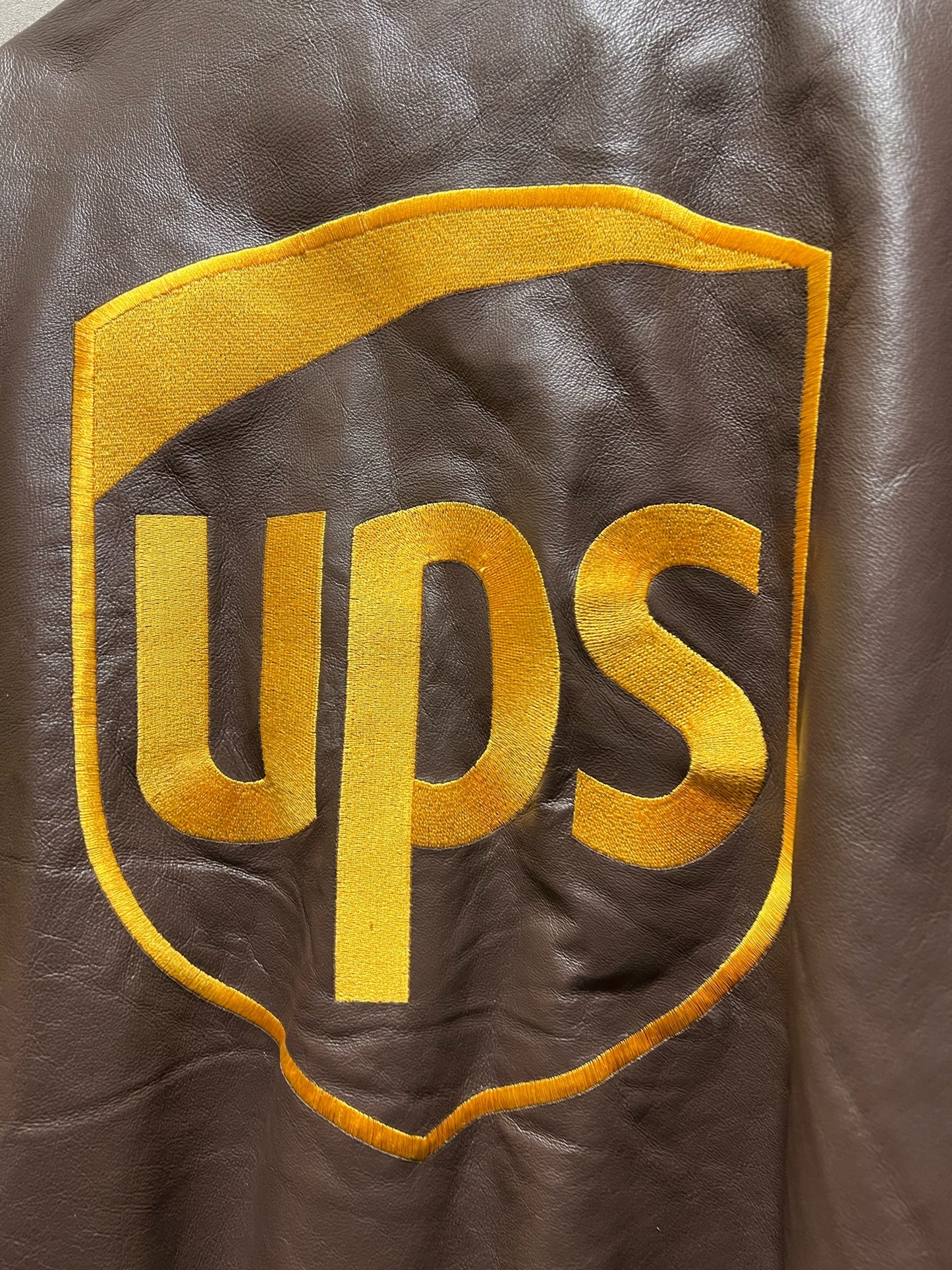 RETRO UPS RACE JACKET