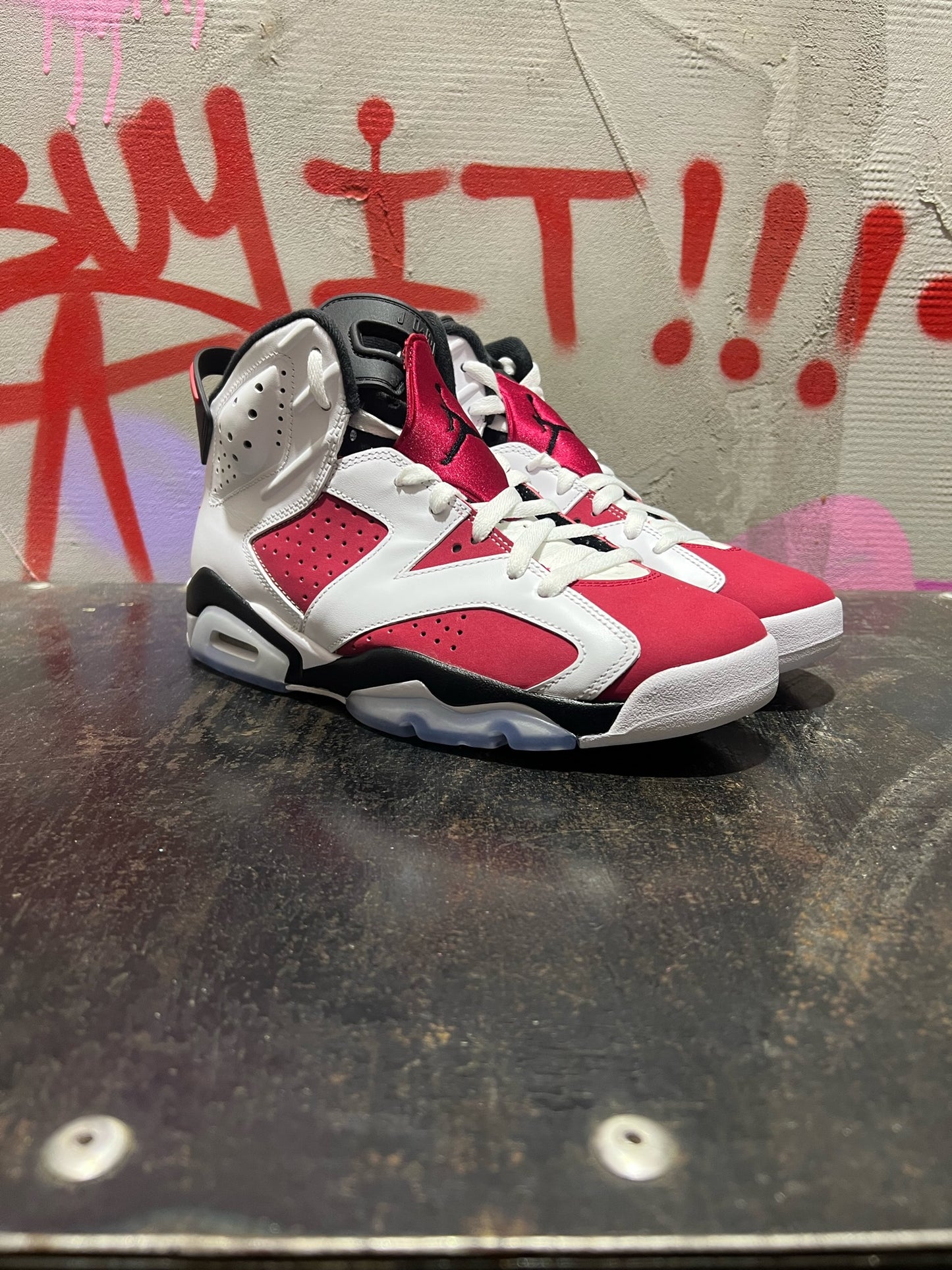 AIR JORDAN 6 RETRO CARMINE