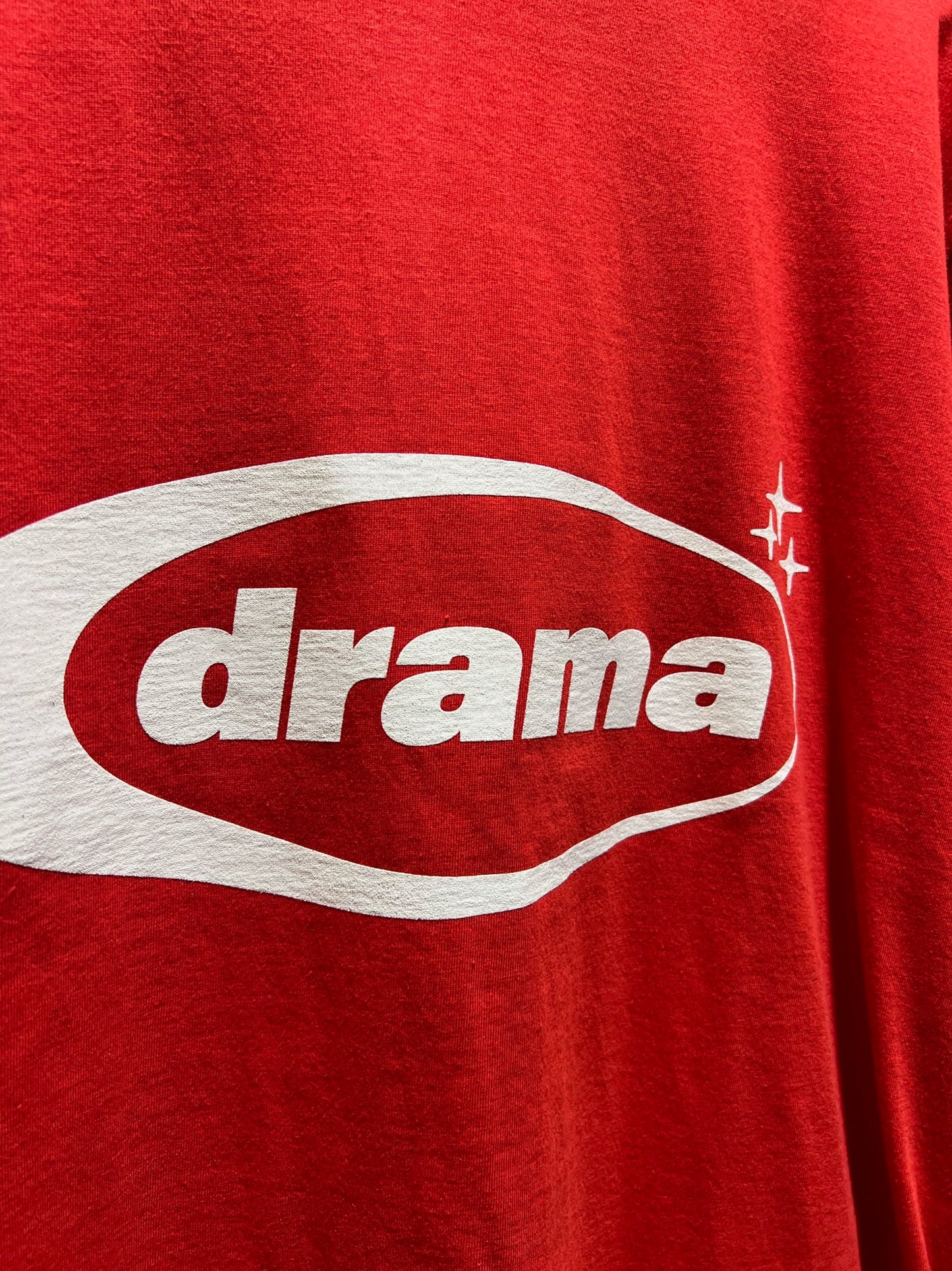 DRAMA CALL RED T