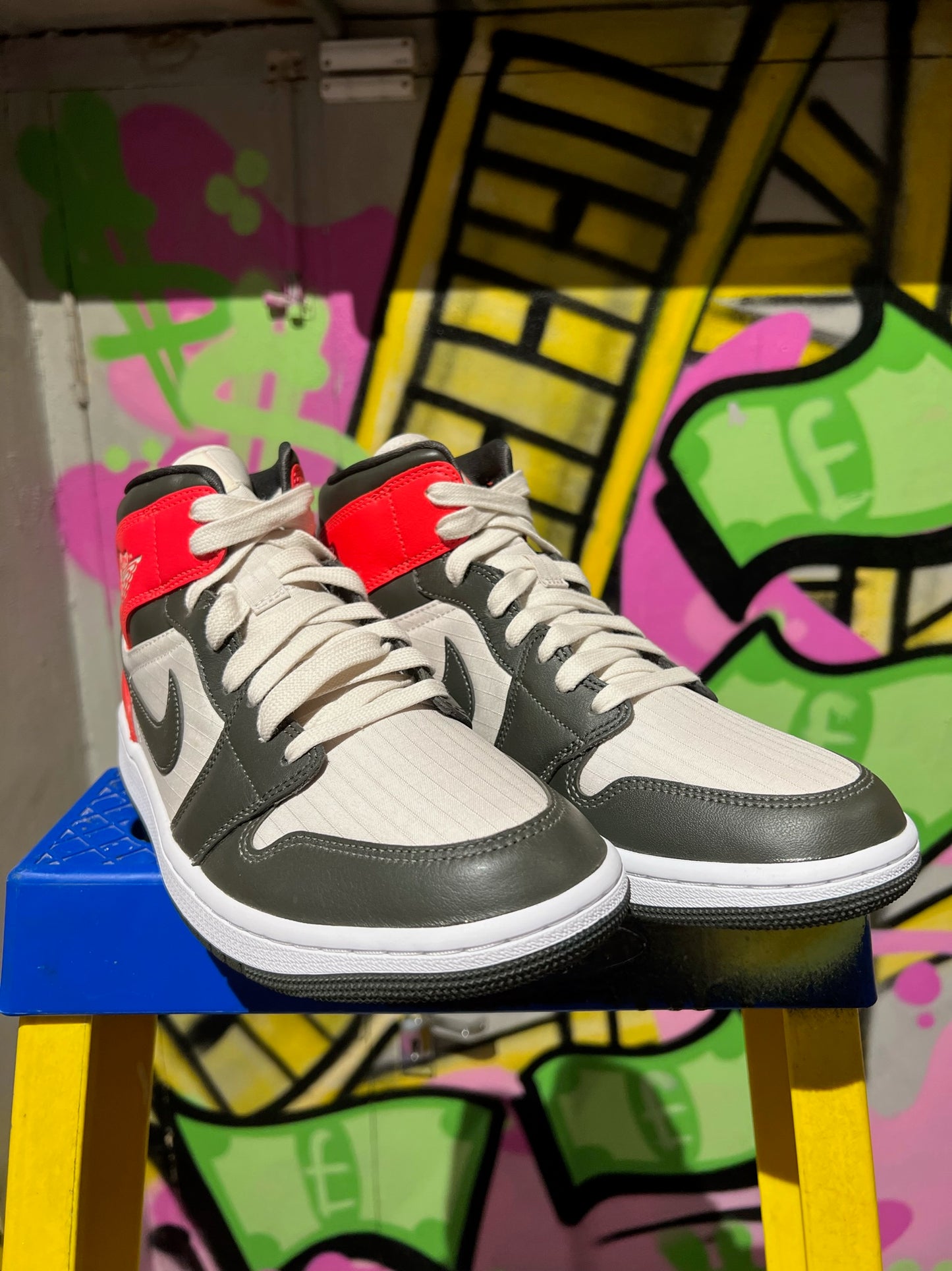 WMNS AIR JORDAN 1 MID SE 'NEWSPAPER'