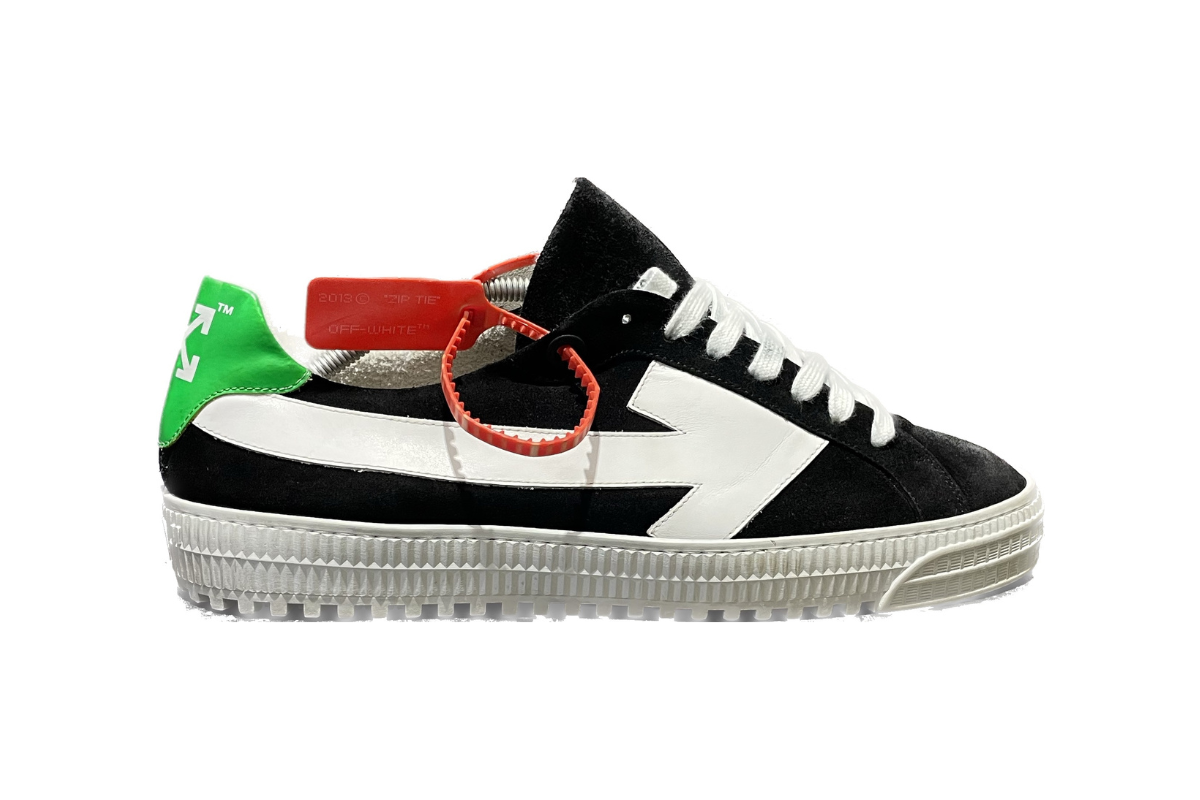 OFF-WHITE CANVAS LOW (NO BOX).png