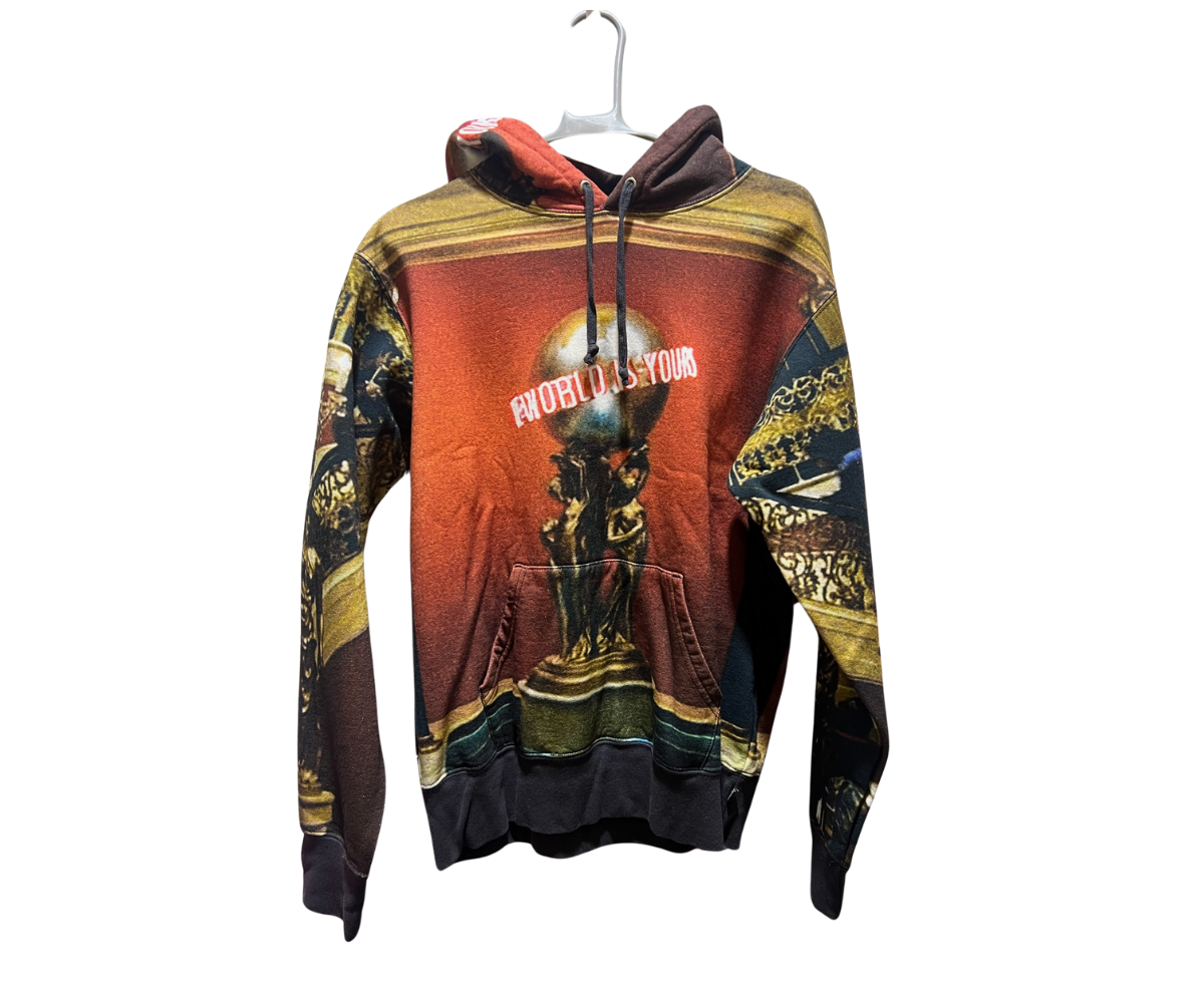 SUPREME THE WORLD IS YOURS HODDIE