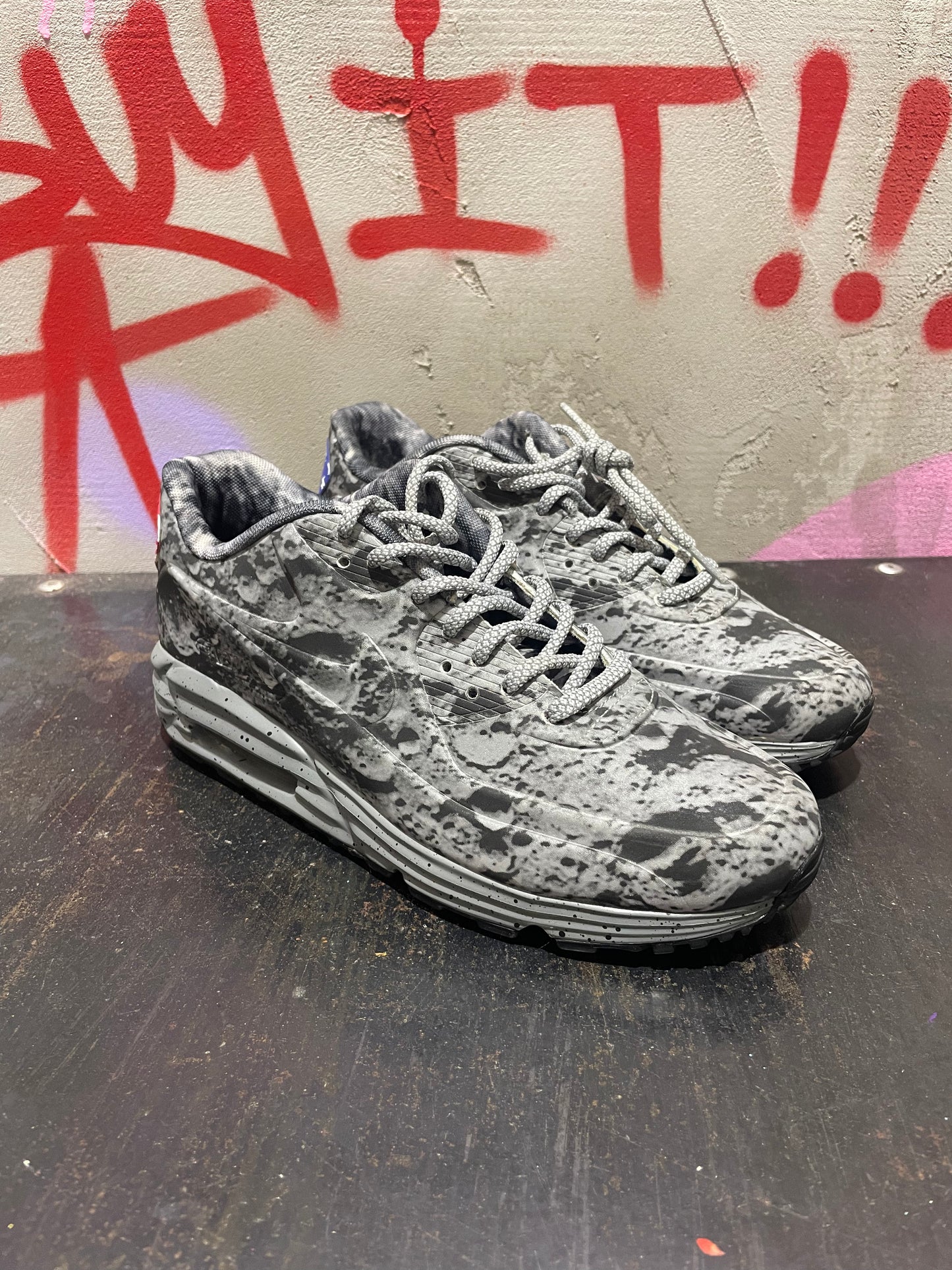 NIKE AIR MAX LUNAR 90 SP MOON LANDING